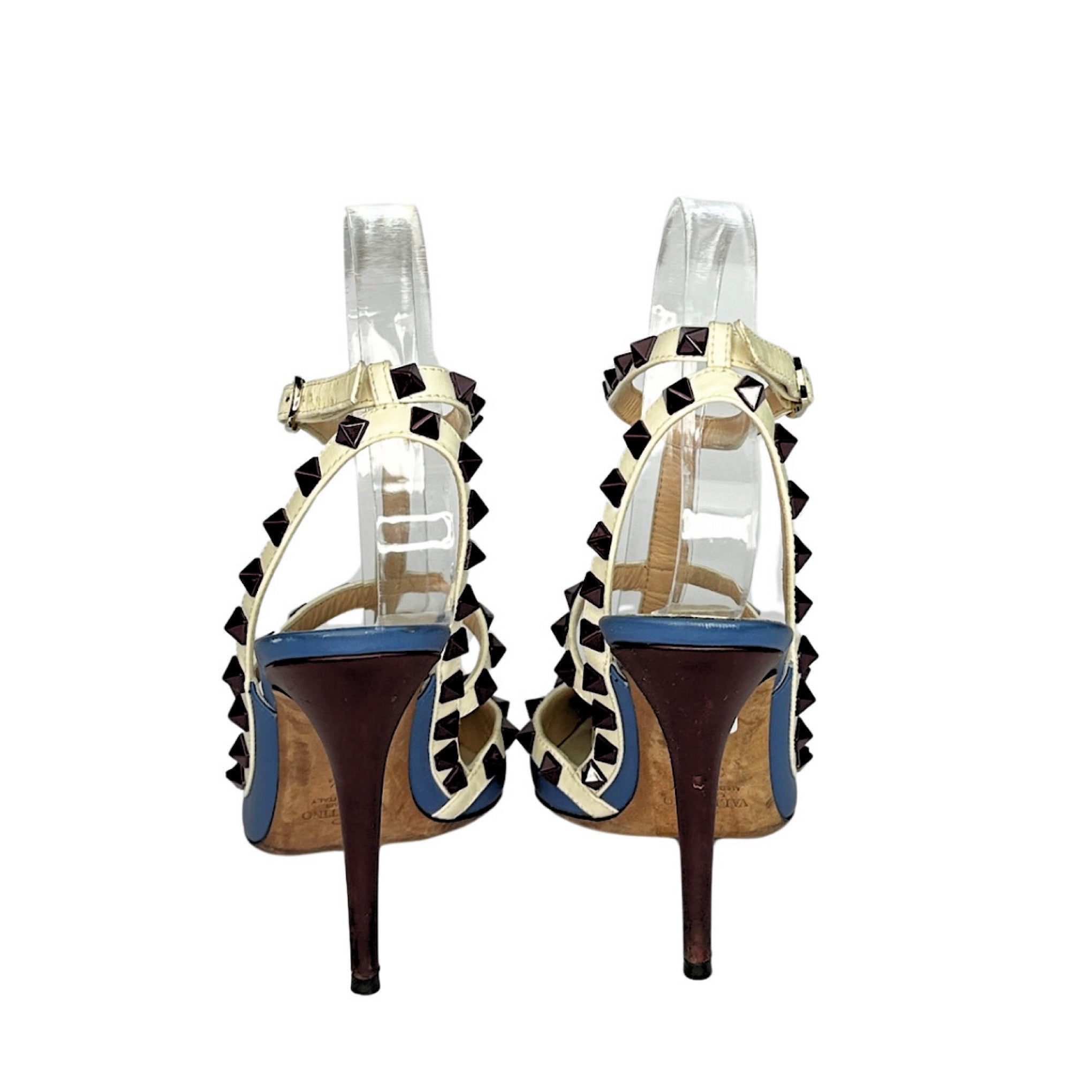 Valentino Rockstud Pumps