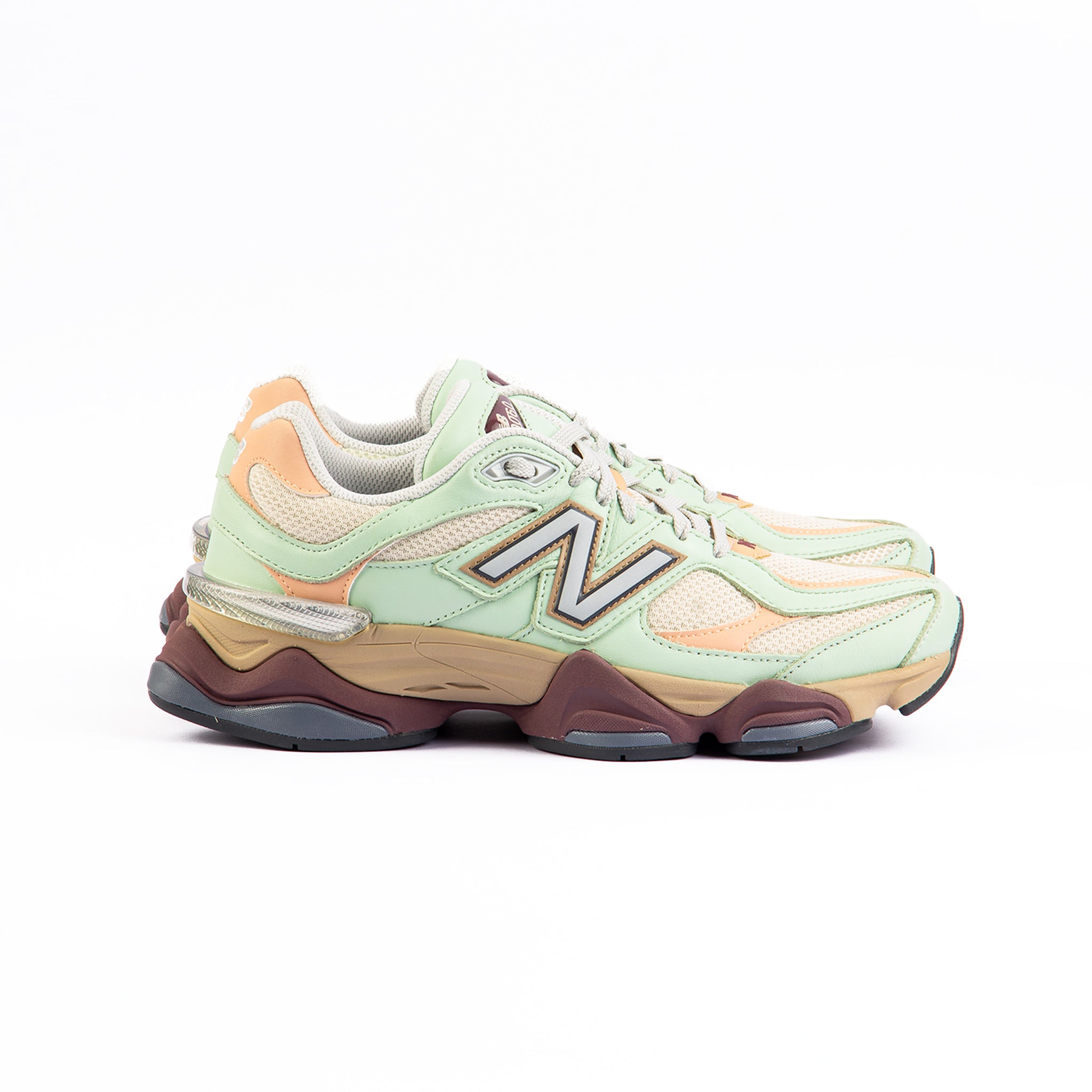 New Balance 9060 Clay Ash Sneakers