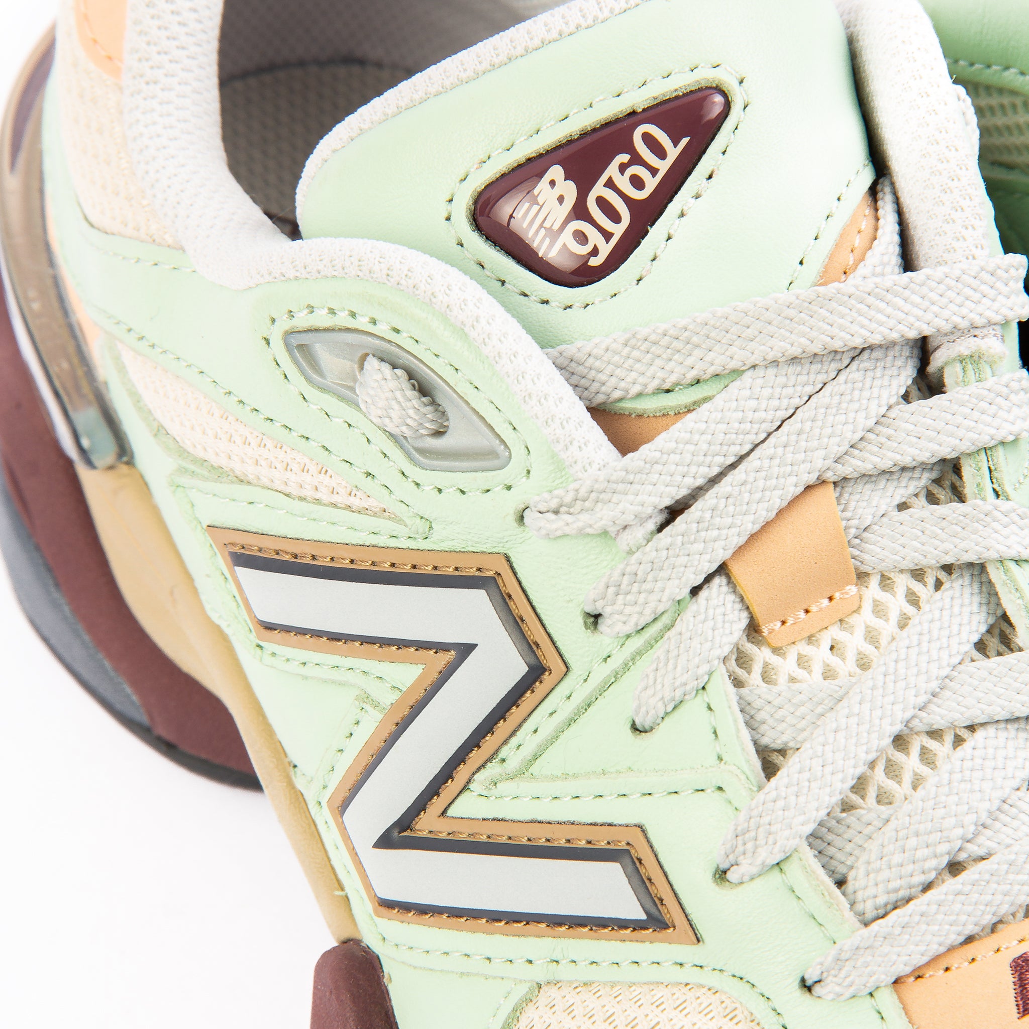 New Balance 9060 Clay Ash Sneakers