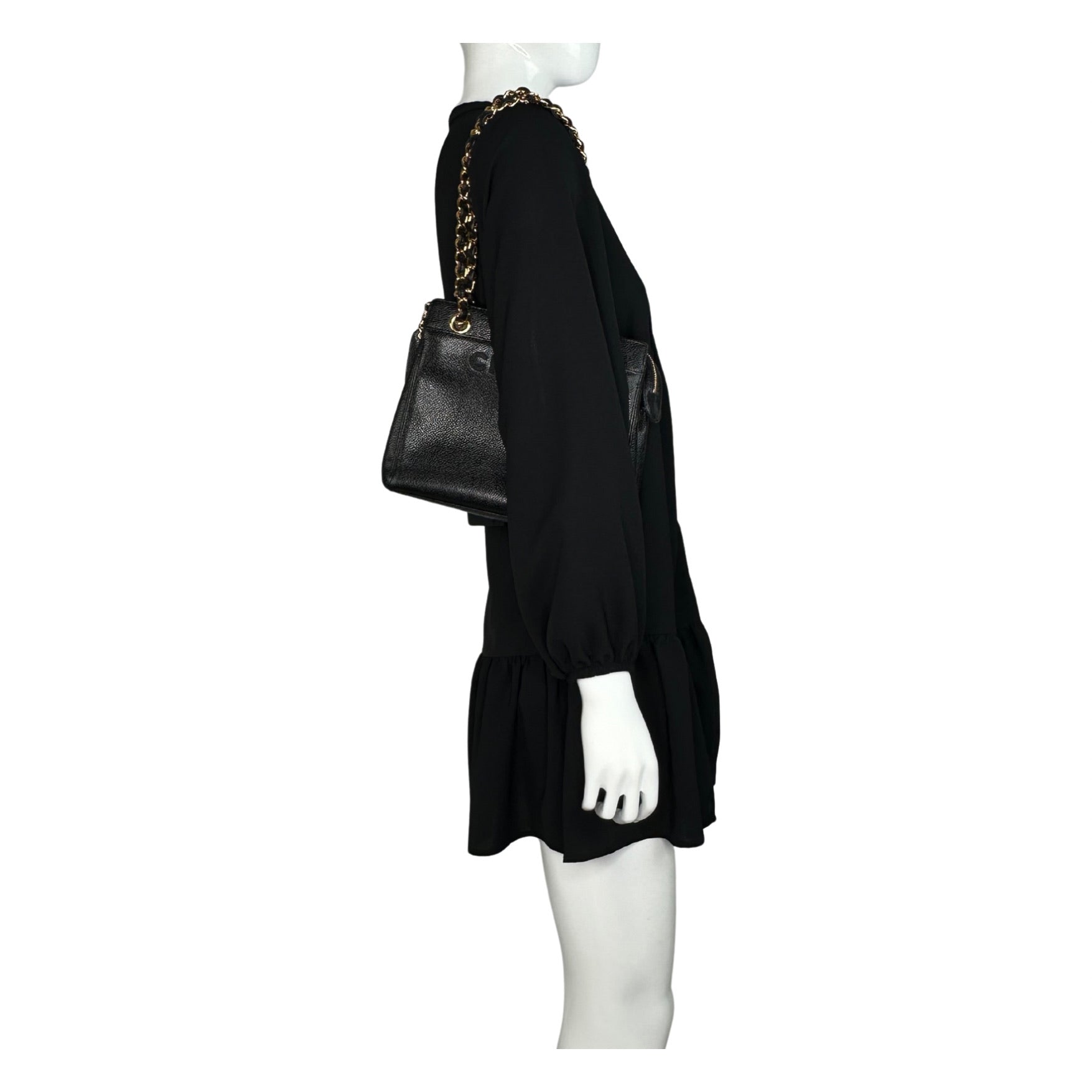 Chanel Caviar leather Logo Embroidered Chain Shoulder bag